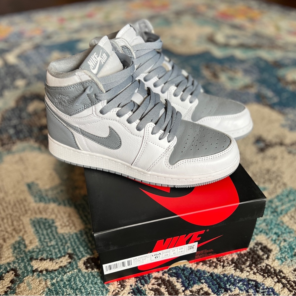 Nike Air Jordan 1 Retro High 1985